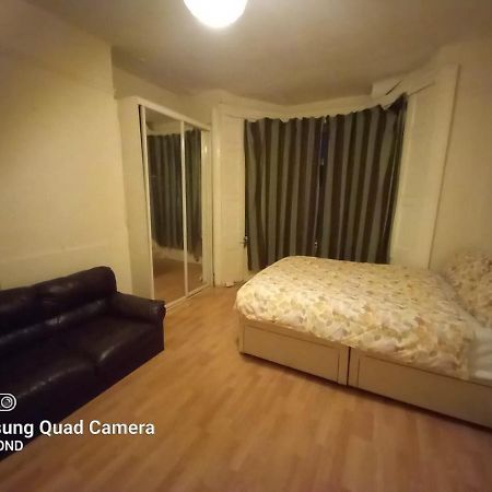 Elmdene Road - Large Room Londres Extérieur photo